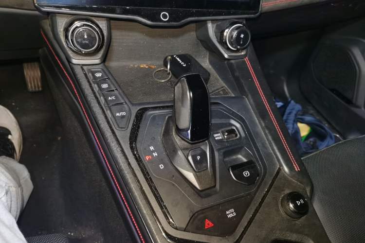 Used Lynk & Co 05 2020 2.0TD Four-Wheel Drive HypeHalo Gear Lever
