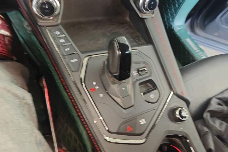 Used Lynk & Co 05 2020 2.0TD Four-Wheel Drive HypeHalo Gear Lever