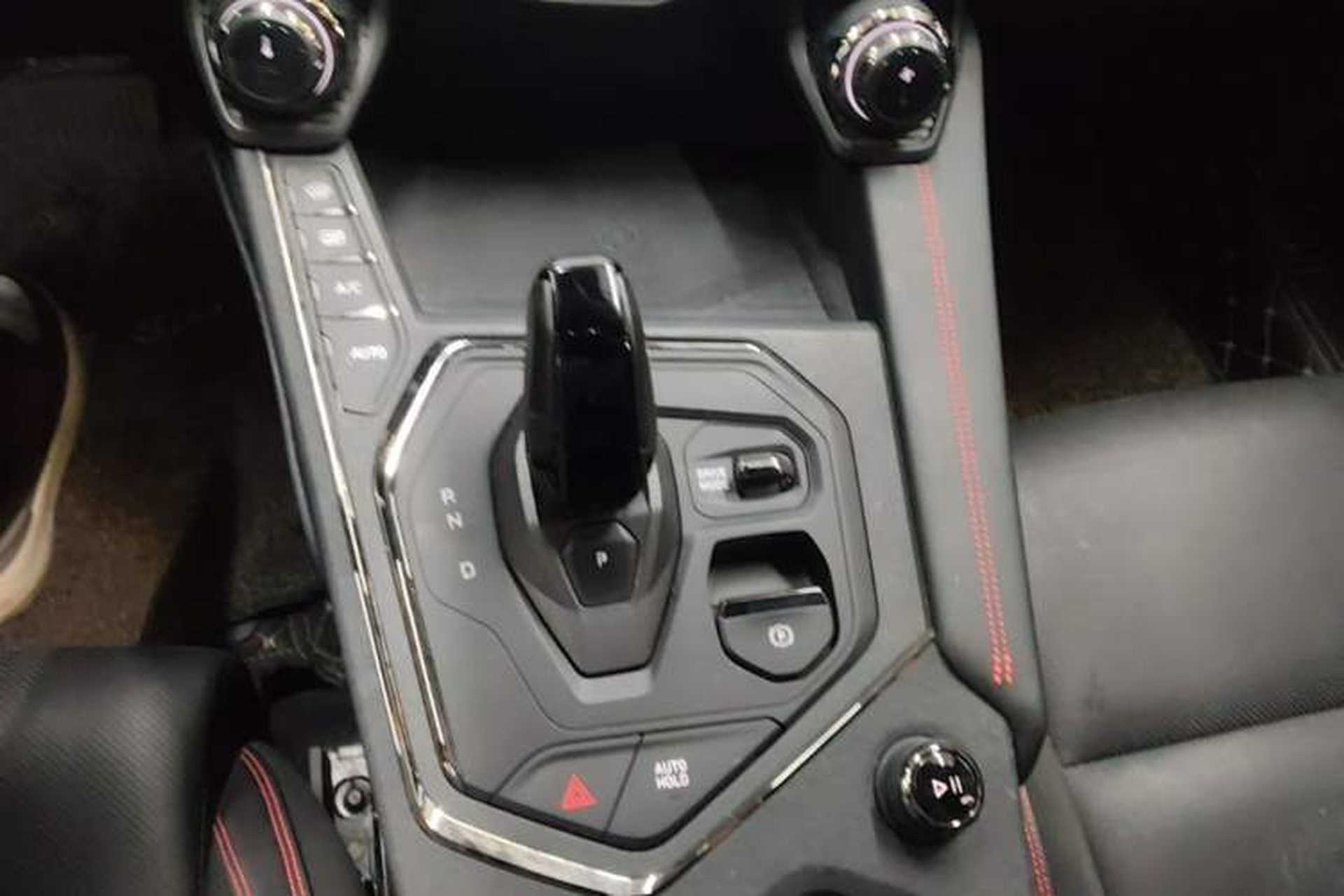Used Lynk & Co 05 2020 2.0TD Four-Wheel Drive HypeHalo Gear Lever