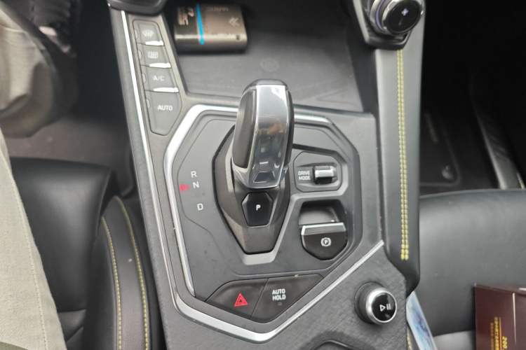Used Lynk & Co 05 2020 2.0TD Two-Wheel Drive Zhaoyang Plus Gear Lever
