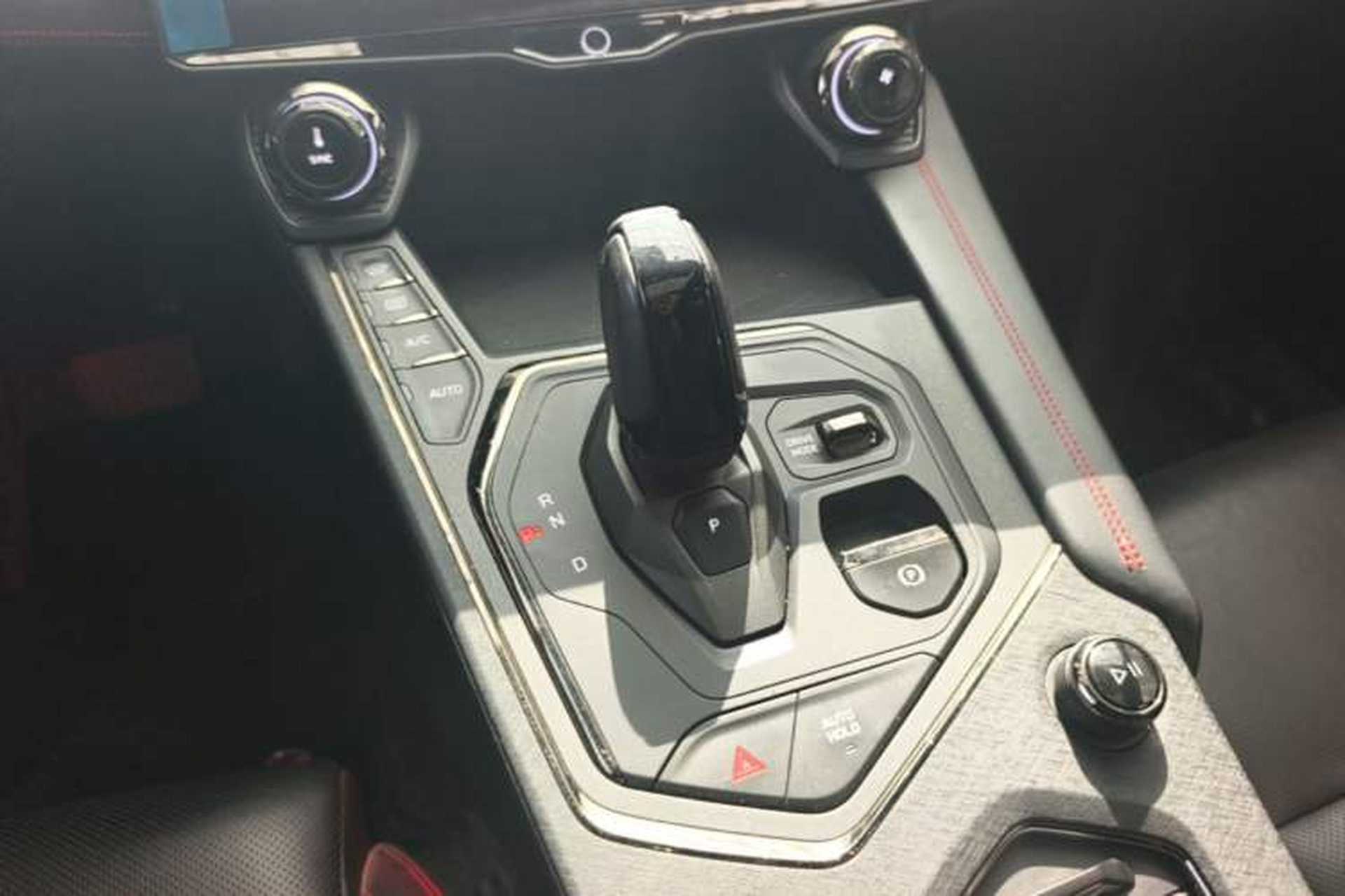 Used Lynk & Co 05 2020 2.0TD Four-Wheel Drive HypeHalo Gear Lever