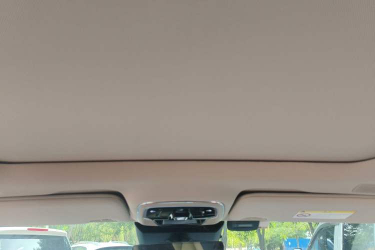 Used Lynk & Co 05 2020 2.0TD Two-Wheel Drive Shine Halo Headliner
