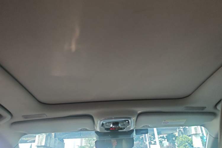 Used Lynk & Co 05 2020 2.0TD Two-Wheel Drive Shine Halo Headliner