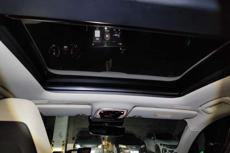 Used Lynk & Co 05 2020 2.0TD Two-Wheel Drive Shine Halo Headliner