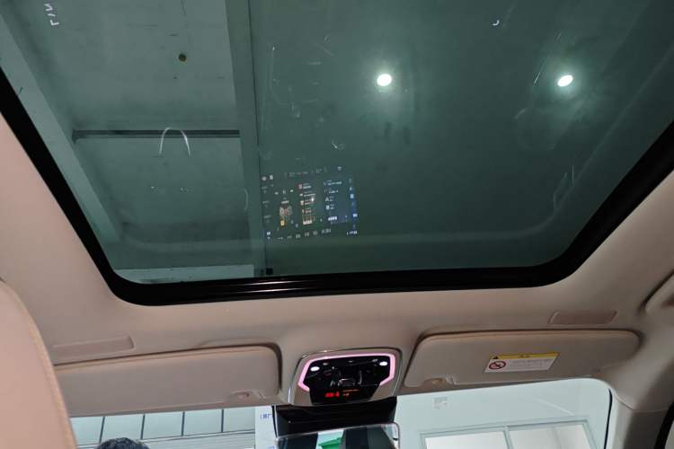 Used Lynk & Co 05 2020 2.0TD Two-Wheel Drive Shine Halo Headliner