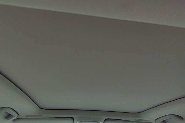 Used Lynk & Co 05 2020 2.0TD Two-Wheel Drive Shine Halo Headliner
