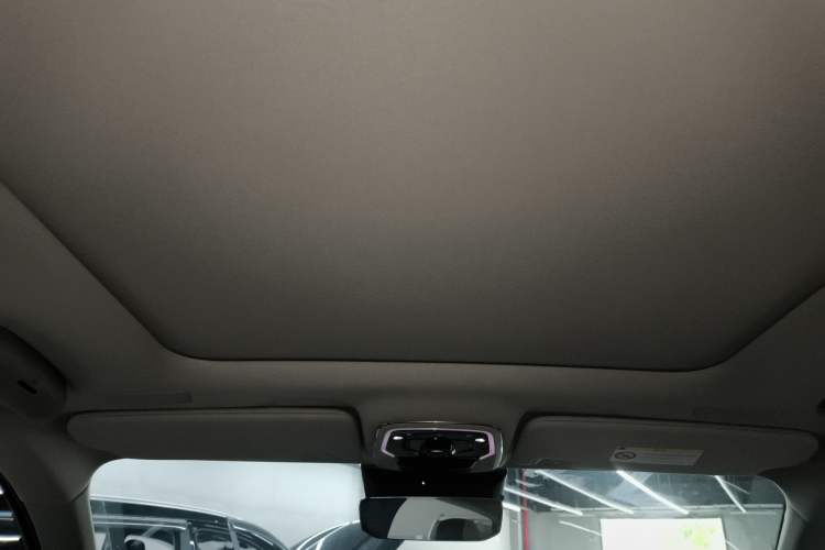 Used Lynk & Co 05 2020 2.0TD Two-Wheel Drive Shine Halo Headliner