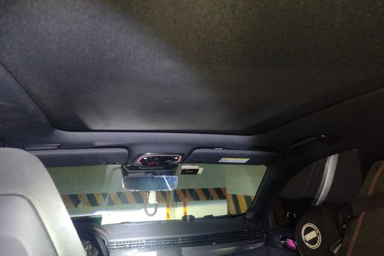 Used Lynk & Co 05 2020 2.0TD Four-Wheel Drive HypeHalo Headliner