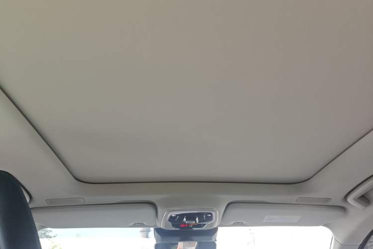 Used Lynk & Co 05 2020 2.0TD Two-Wheel Drive Shine Halo Headliner