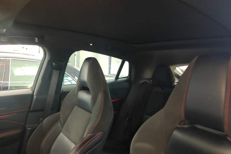 Used Lynk & Co 05 2020 2.0TD Four-Wheel Drive HypeHalo Headliner