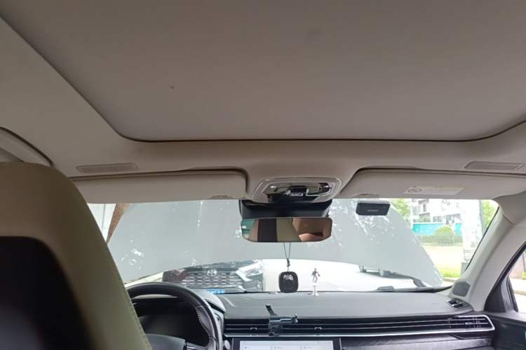 Used Lynk & Co 05 2020 2.0TD Two-Wheel Drive Shine Halo Headliner
