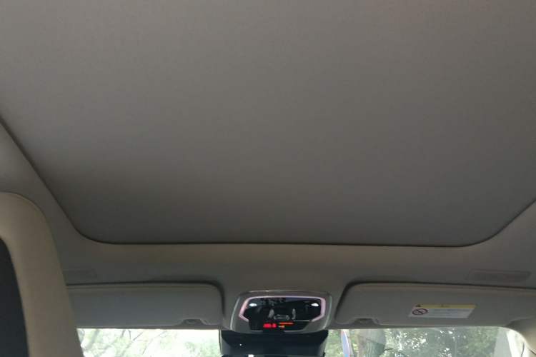 Used Lynk & Co 05 2020 2.0TD Two-Wheel Drive Shine Halo Headliner