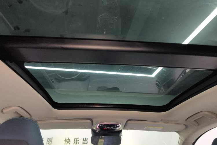 Used Lynk & Co 05 2020 2.0TD Two-Wheel Drive Shine Halo Headliner