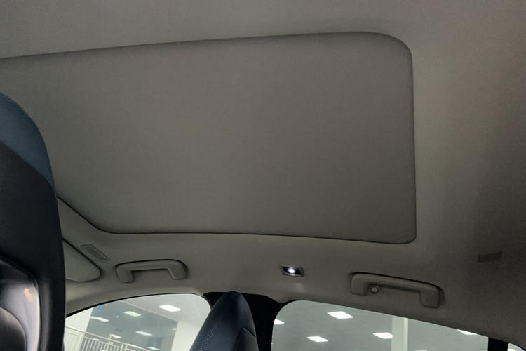Used Lynk & Co 05 2020 2.0TD Two-Wheel Drive Shine Halo Headliner
