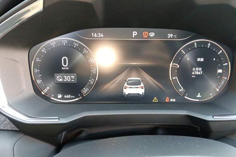 Used Lynk & Co 05 2020 2.0TD Two-Wheel Drive Shine Halo Instrument Cluster