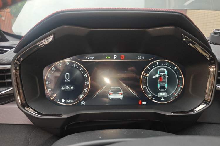 Used Lynk & Co 05 2020 2.0TD Four-Wheel Drive HypeHalo Instrument Cluster