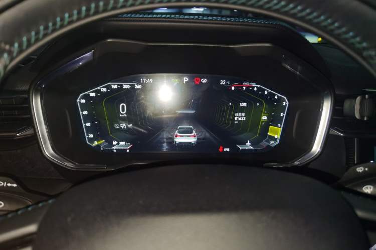 Used Lynk & Co 05 2020 2.0TD Two-Wheel Drive Shine Halo Instrument Cluster