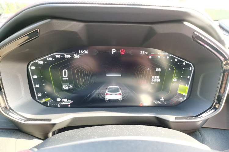 Used Lynk & Co 05 2020 2.0TD Four-Wheel Drive HypeHalo Instrument Cluster