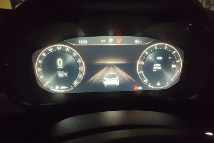 Used Lynk & Co 05 2020 2.0TD Four-Wheel Drive HypeHalo Instrument Cluster