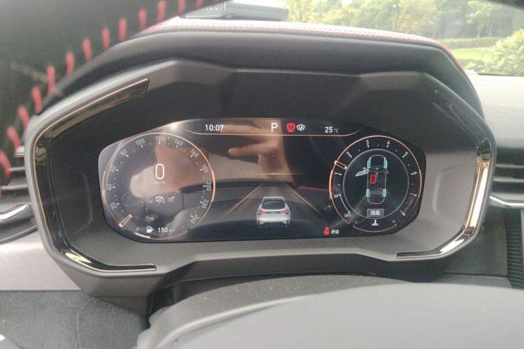 Used Lynk & Co 05 2020 2.0TD Four-Wheel Drive HypeHalo Instrument Cluster