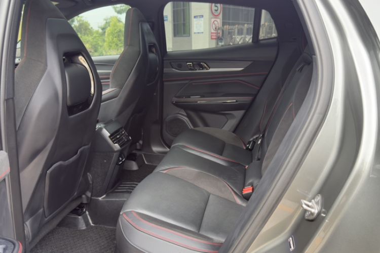 Used Lynk & Co 05 2020 2.0TD Four-Wheel Drive HypeHalo Interior 1
