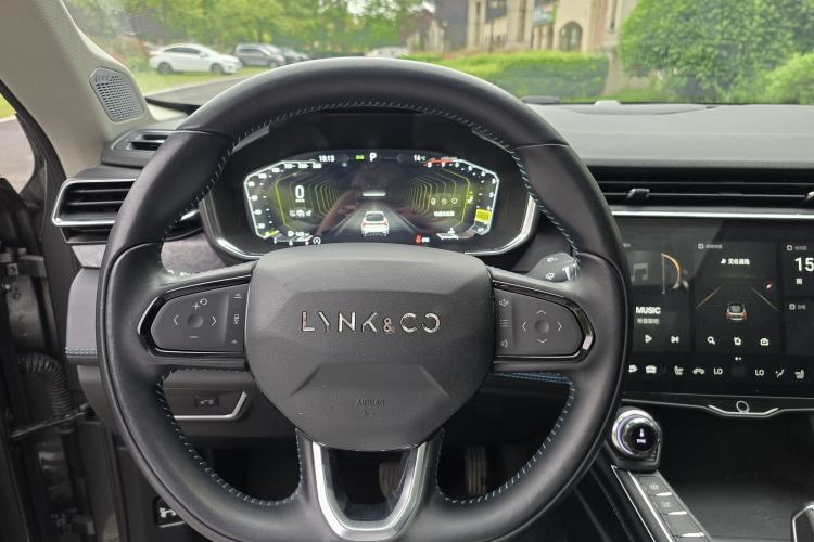Used Lynk & Co 05 2020 2.0TD Two-Wheel Drive Shine Halo Interior 1