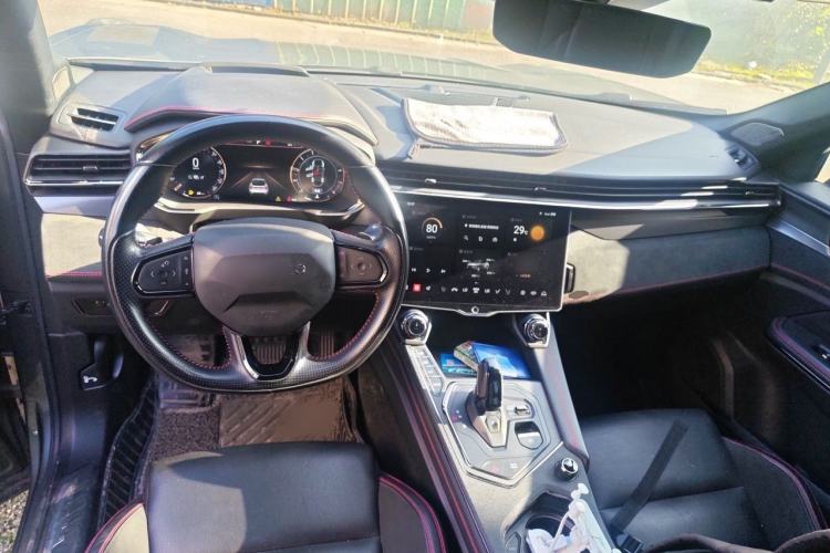 Used Lynk & Co 05 2020 2.0TD Four-Wheel Drive HypeHalo Interior 2
