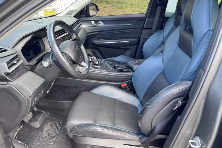 Used Lynk & Co 05 2020 2.0TD Two-Wheel Drive Shine Halo Interior 2
