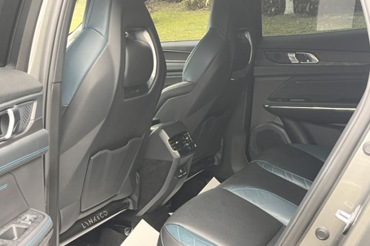 Used Lynk & Co 05 2020 2.0TD Two-Wheel Drive Shine Halo Interior 2