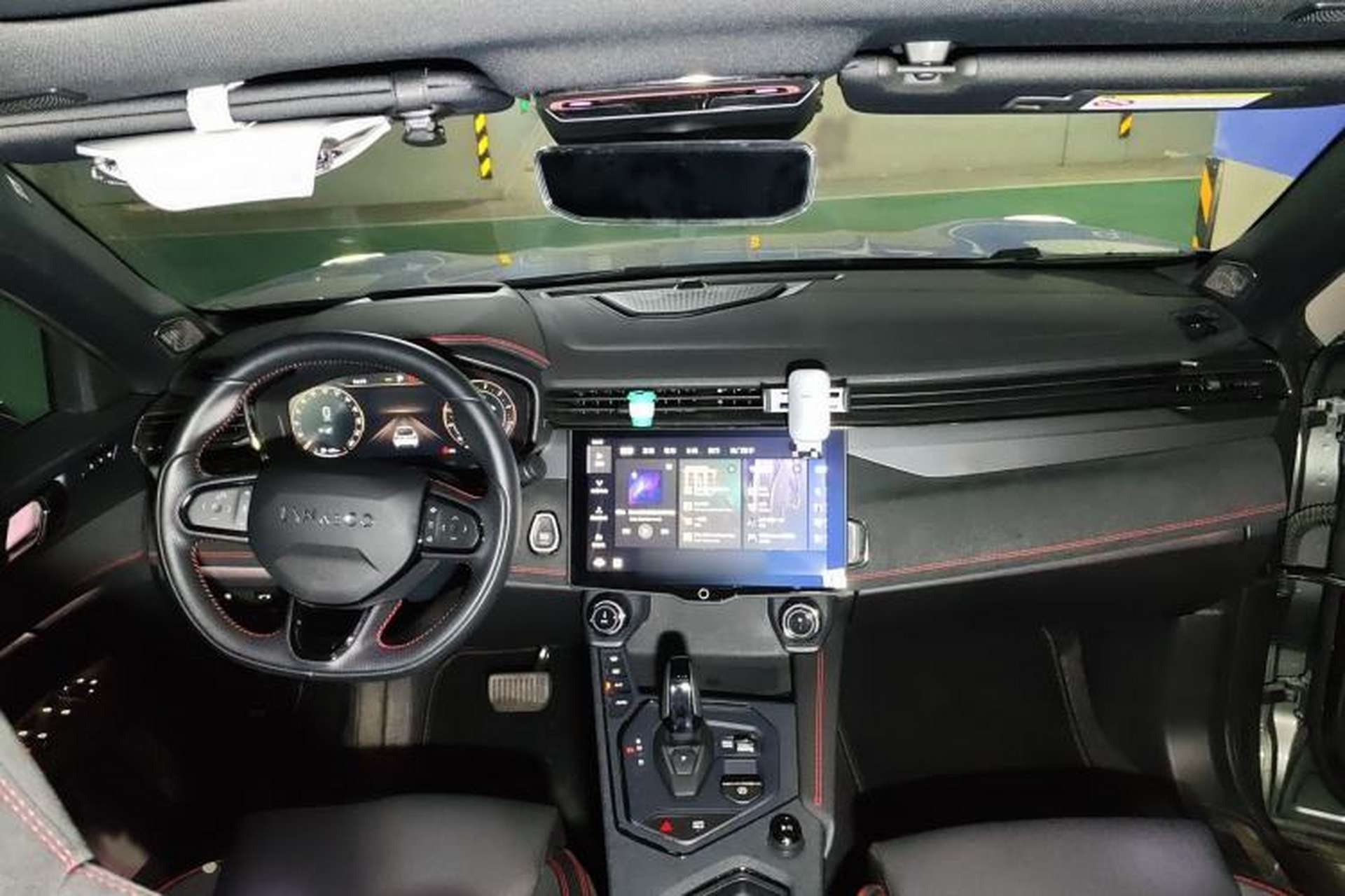 Used Lynk & Co 05 2020 2.0TD Four-Wheel Drive HypeHalo Interior 2