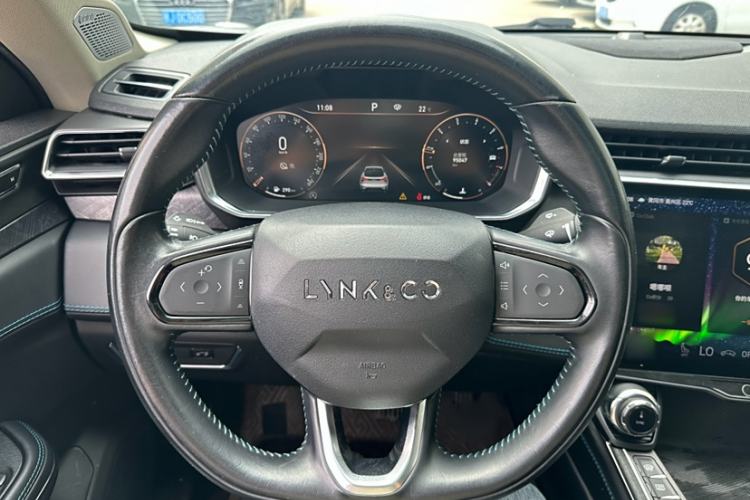 Used Lynk & Co 05 2020 2.0TD Two-Wheel Drive Shine Halo Interior 2