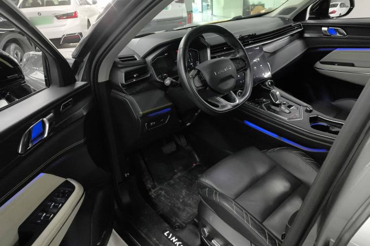 Used Lynk & Co 05 2020 2.0TD Two-Wheel Drive Shine Halo Interior 3