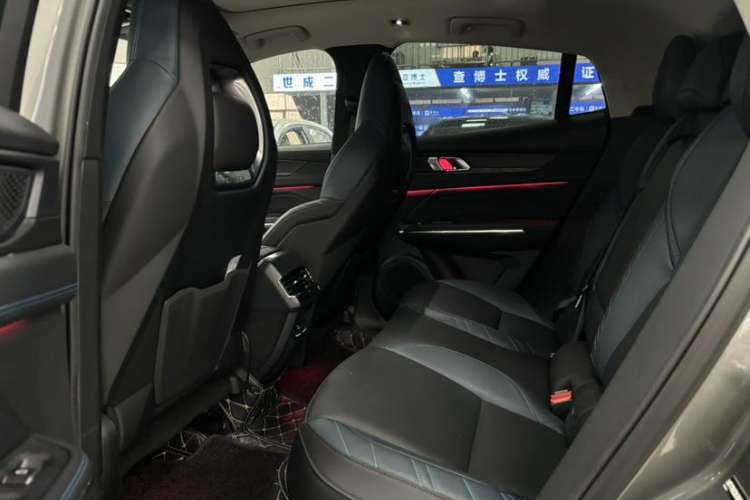 Used Lynk & Co 05 2020 2.0TD Two-Wheel Drive Shine Halo Interior 3