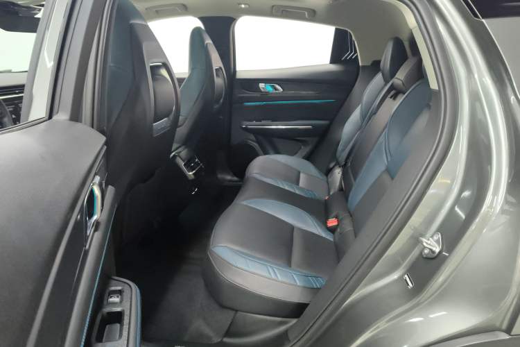 Used Lynk & Co 05 2020 2.0TD Two-Wheel Drive Shine Halo Interior 4