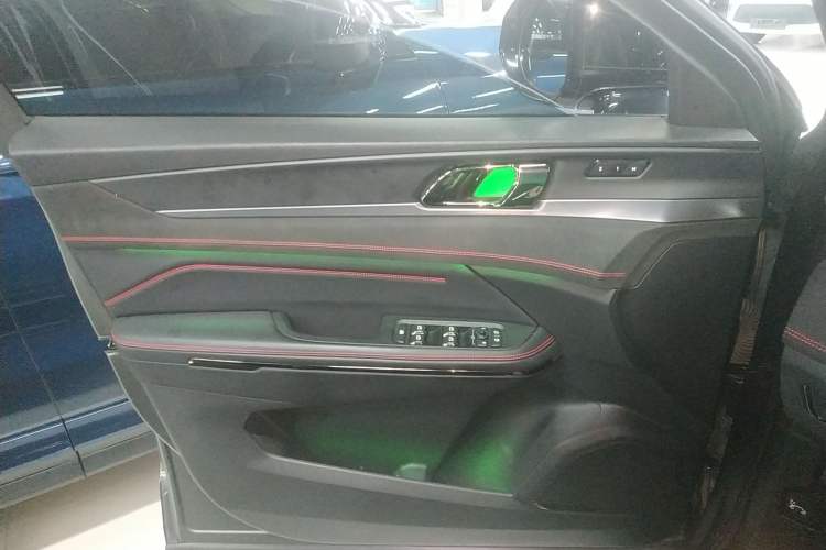 Used Lynk & Co 05 2020 2.0TD Four-Wheel Drive HypeHalo Left Front Door Interior