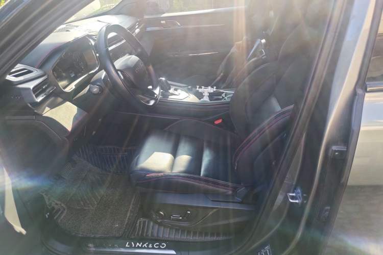 Used Lynk & Co 05 2020 2.0TD Four-Wheel Drive HypeHalo Left Front Seat