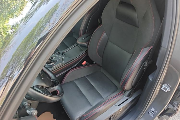 Used Lynk & Co 05 2020 2.0TD Four-Wheel Drive HypeHalo Left Front Seat