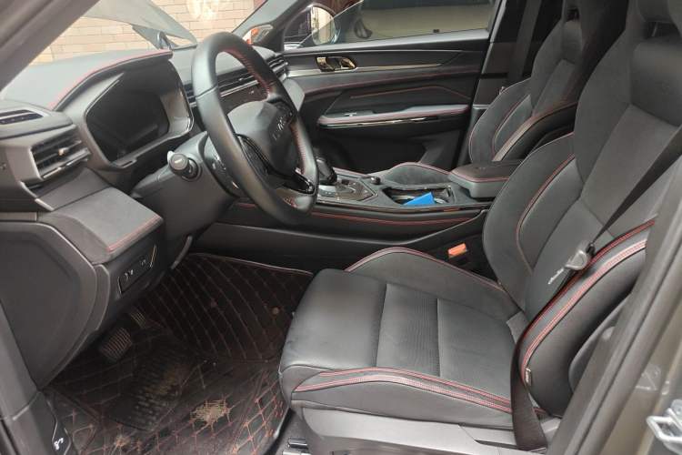 Used Lynk & Co 05 2020 2.0TD Four-Wheel Drive HypeHalo Left Front Seat