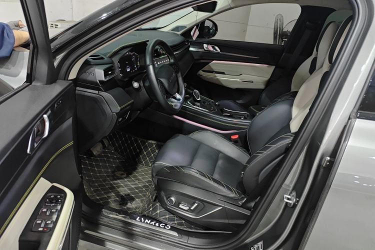 Used Lynk & Co 05 2020 2.0TD Two-Wheel Drive Shine Halo Left Front Seat