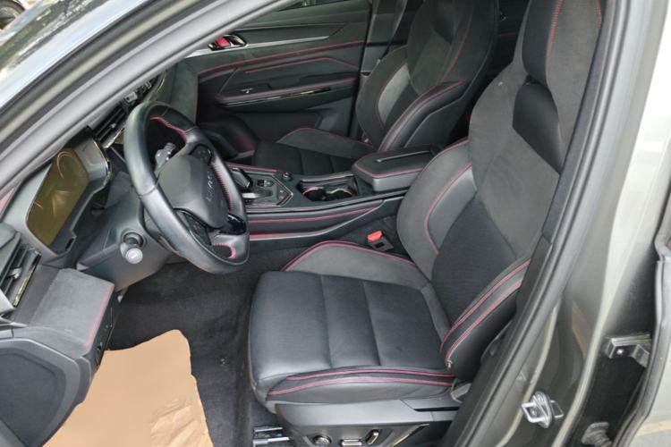 Used Lynk & Co 05 2020 2.0TD Four-Wheel Drive HypeHalo Left Front Seat