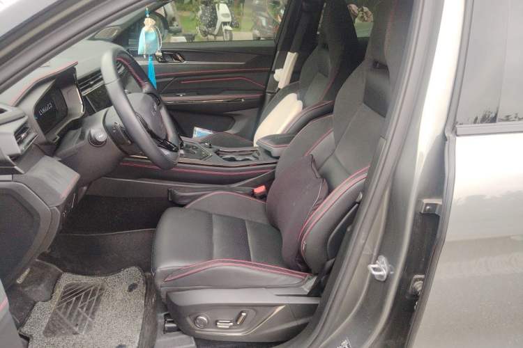 Used Lynk & Co 05 2020 2.0TD Four-Wheel Drive HypeHalo Left Front Seat