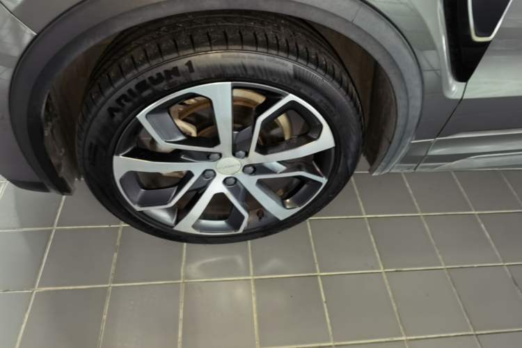 Used Lynk & Co 05 2020 2.0TD Four-Wheel Drive HypeHalo Left Front Wheel Hub
