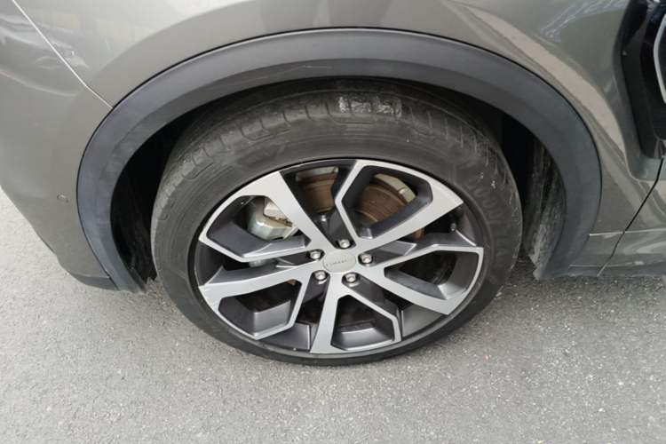 Used Lynk & Co 05 2020 2.0TD Four-Wheel Drive HypeHalo Left Front Wheel Hub