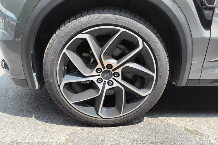 Used Lynk & Co 05 2020 2.0TD Two-Wheel Drive Shine Halo Left Front Wheel Hub