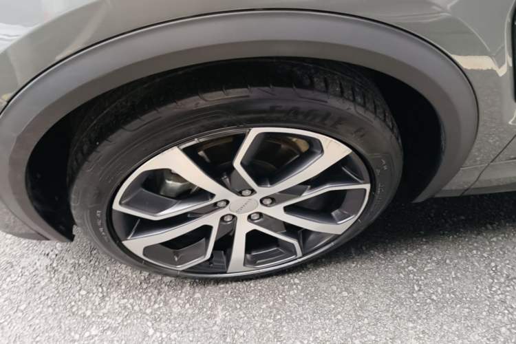 Used Lynk & Co 05 2020 2.0TD Four-Wheel Drive HypeHalo Left Front Wheel Hub