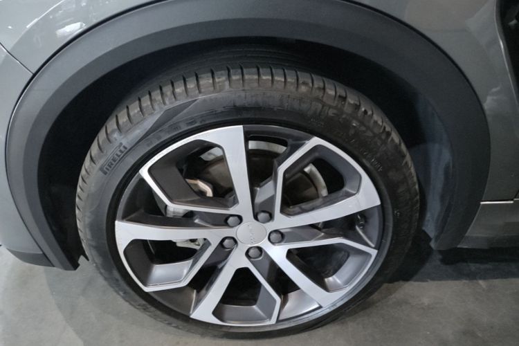 Used Lynk & Co 05 2020 2.0TD Four-Wheel Drive HypeHalo Left Front Wheel Hub