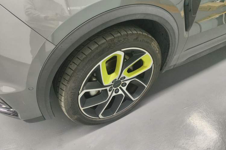 Used Lynk & Co 05 2020 2.0TD Two-Wheel Drive Shine Halo Left Front Wheel Hub