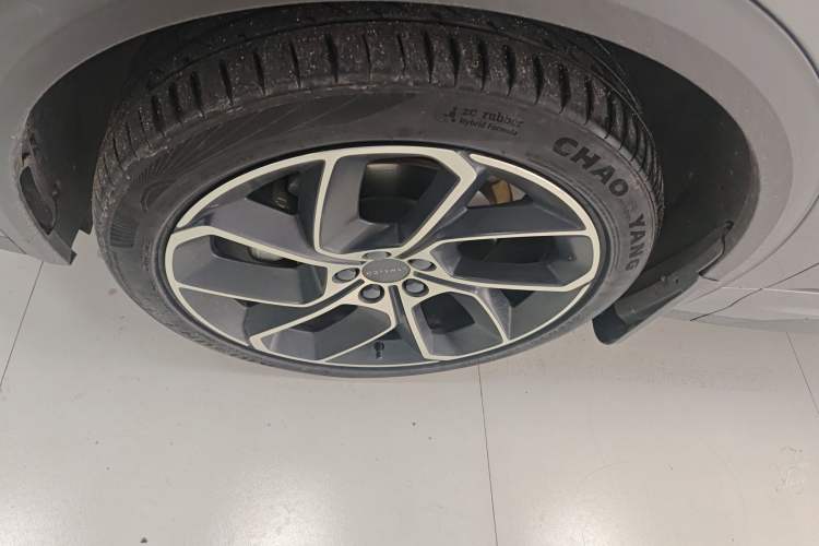 Used Lynk & Co 05 2020 2.0TD Two-Wheel Drive Shine Halo Left Front Wheel Hub
