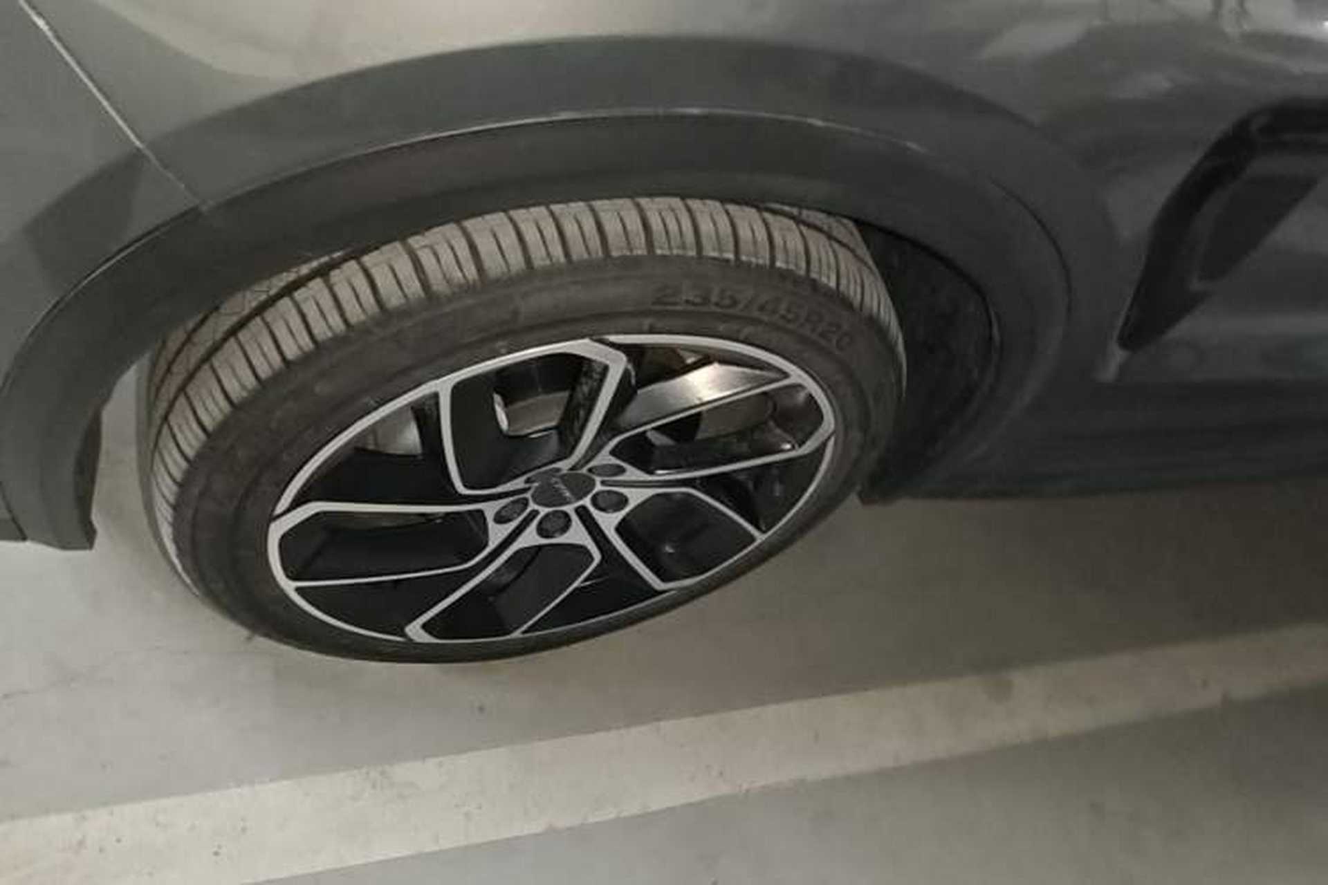 Used Lynk & Co 05 2020 2.0TD Two-Wheel Drive Shine Halo Left Front Wheel Hub
