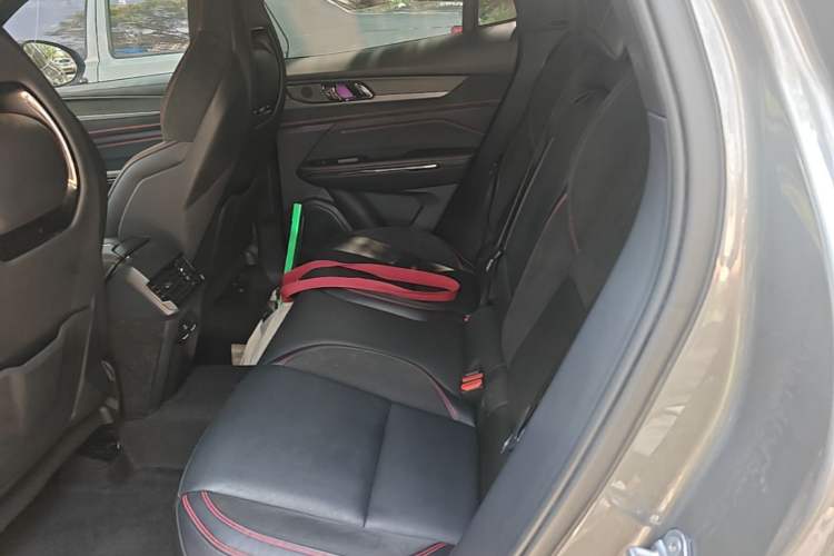 Used Lynk & Co 05 2020 2.0TD Four-Wheel Drive HypeHalo Left Rear Seat